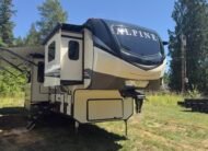 2020 Keystone Alpine 3710KP — Luxury Fifth Wheel RV 42ft