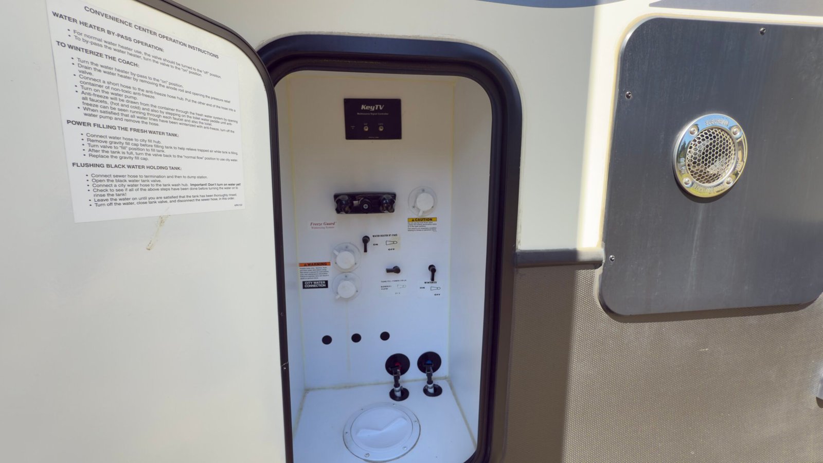 2020 Keystone Alpine 3710KP — Luxury Fifth Wheel RV 42ft