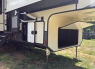 2020 Keystone Alpine 3710KP — Luxury Fifth Wheel RV 42ft