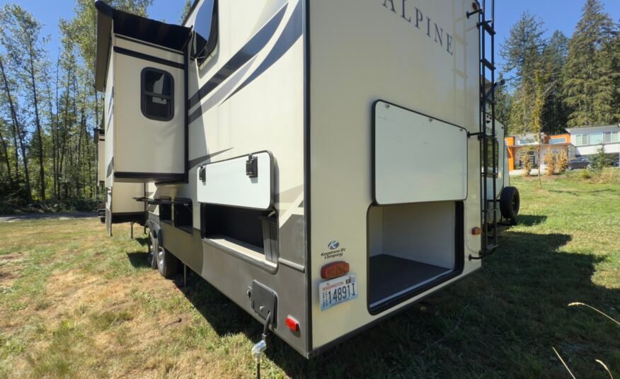 2020 Keystone Alpine 3710KP — Luxury Fifth Wheel RV 42ft
