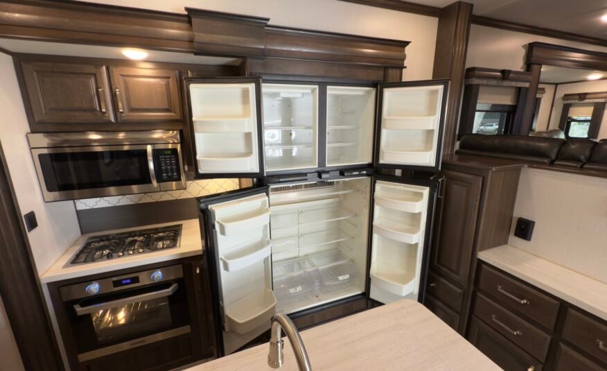2020 Keystone Alpine 3710KP — Luxury Fifth Wheel RV 42ft