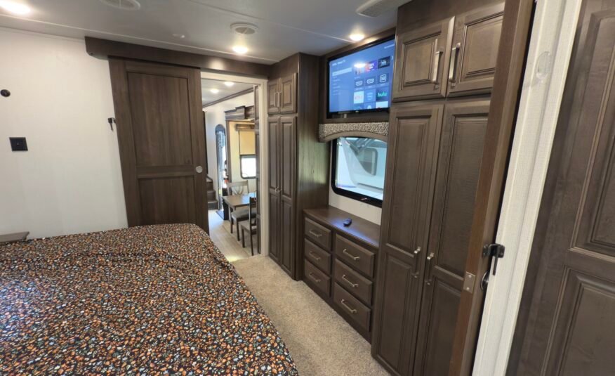 2020 Keystone Alpine 3710KP — Luxury Fifth Wheel RV 42ft