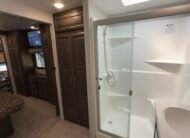 2020 Keystone Alpine 3710KP — Luxury Fifth Wheel RV 42ft