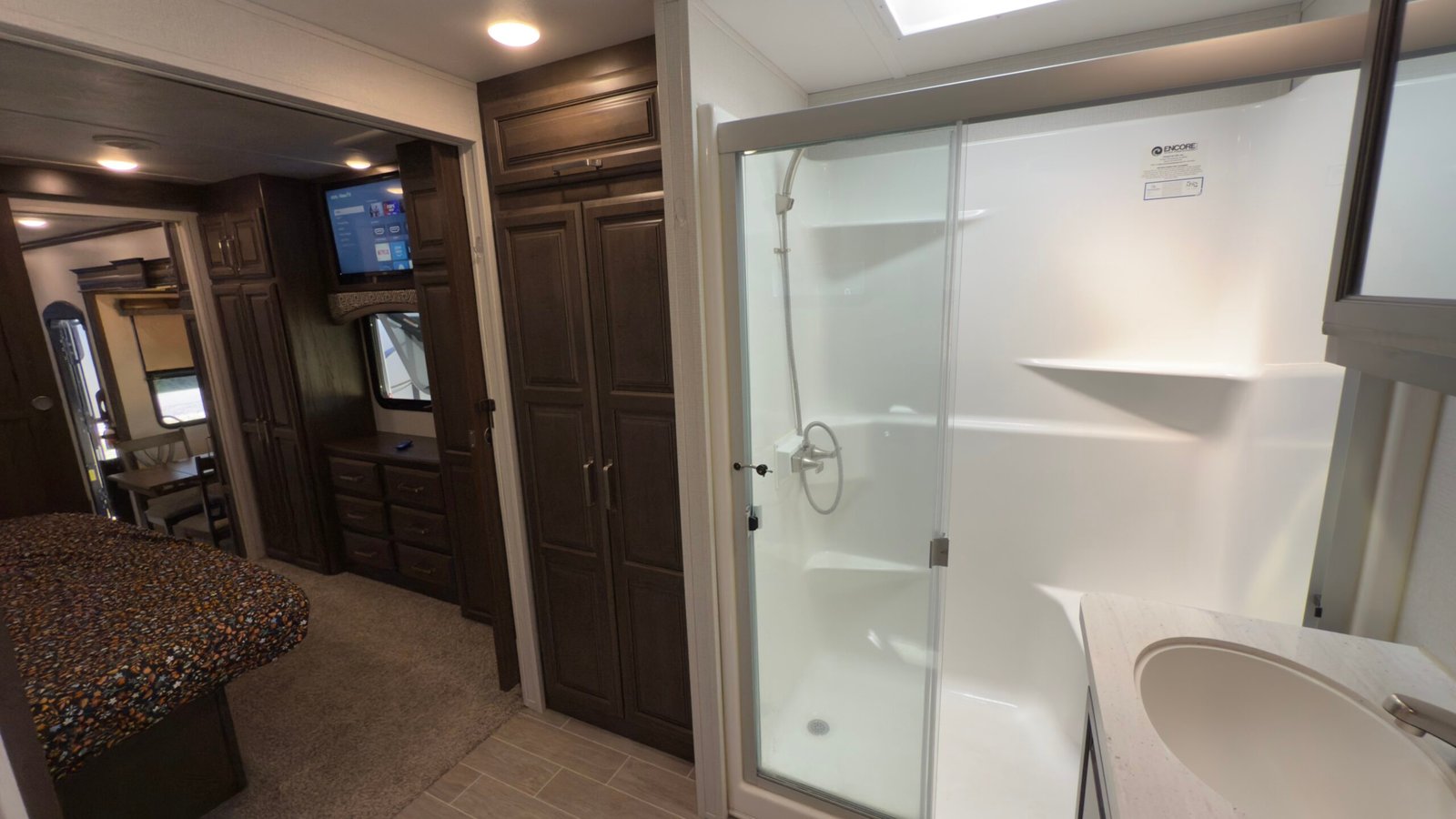 2020 Keystone Alpine 3710KP — Luxury Fifth Wheel RV 42ft