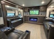 2020 Keystone Alpine 3710KP — Luxury Fifth Wheel RV 42ft