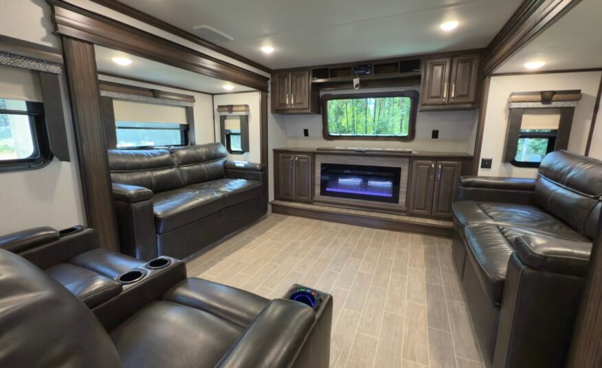 2020 Keystone Alpine 3710KP — Luxury Fifth Wheel RV 42ft