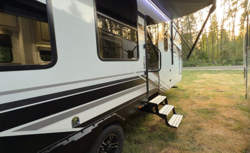 2025 Grand Design Momentum G‑Class 30g Rv 35ft (Toy Hauler Travel Trailer)