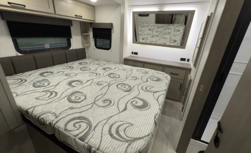 2025 Grand Design Momentum G‑Class 30g Rv 35ft (Toy Hauler Travel Trailer)