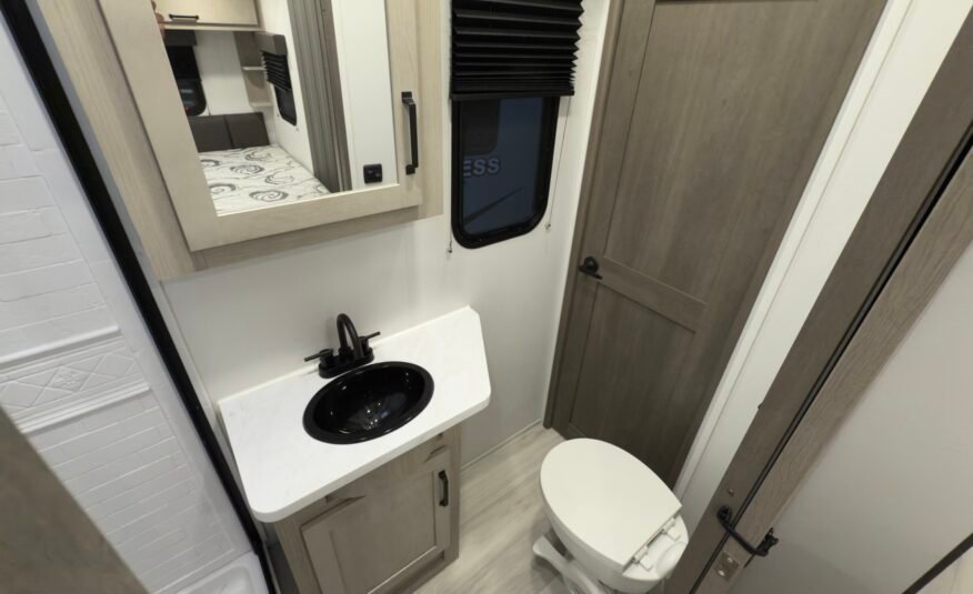 2025 Grand Design Momentum G‑Class 30g Rv 35ft (Toy Hauler Travel Trailer)