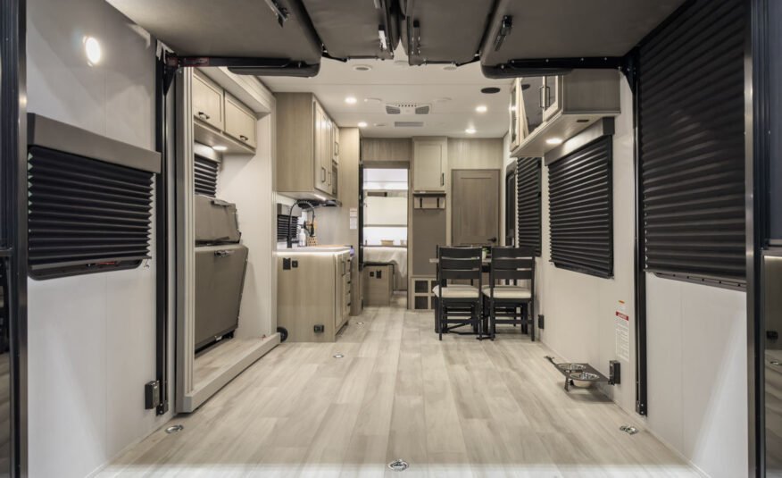 2025 Grand Design Momentum G‑Class 30g Rv 35ft (Toy Hauler Travel Trailer)