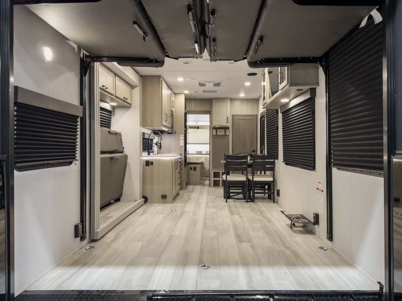 2025 Grand Design Momentum G‑Class 30g Rv 35ft (Toy Hauler Travel Trailer)