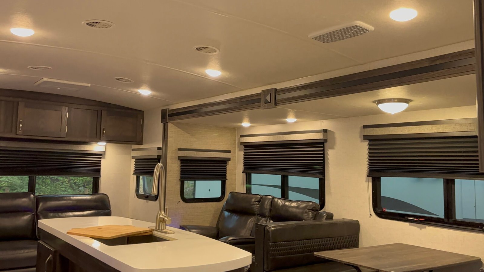 2020 Highland Ridge Open Range Light LT275RLS