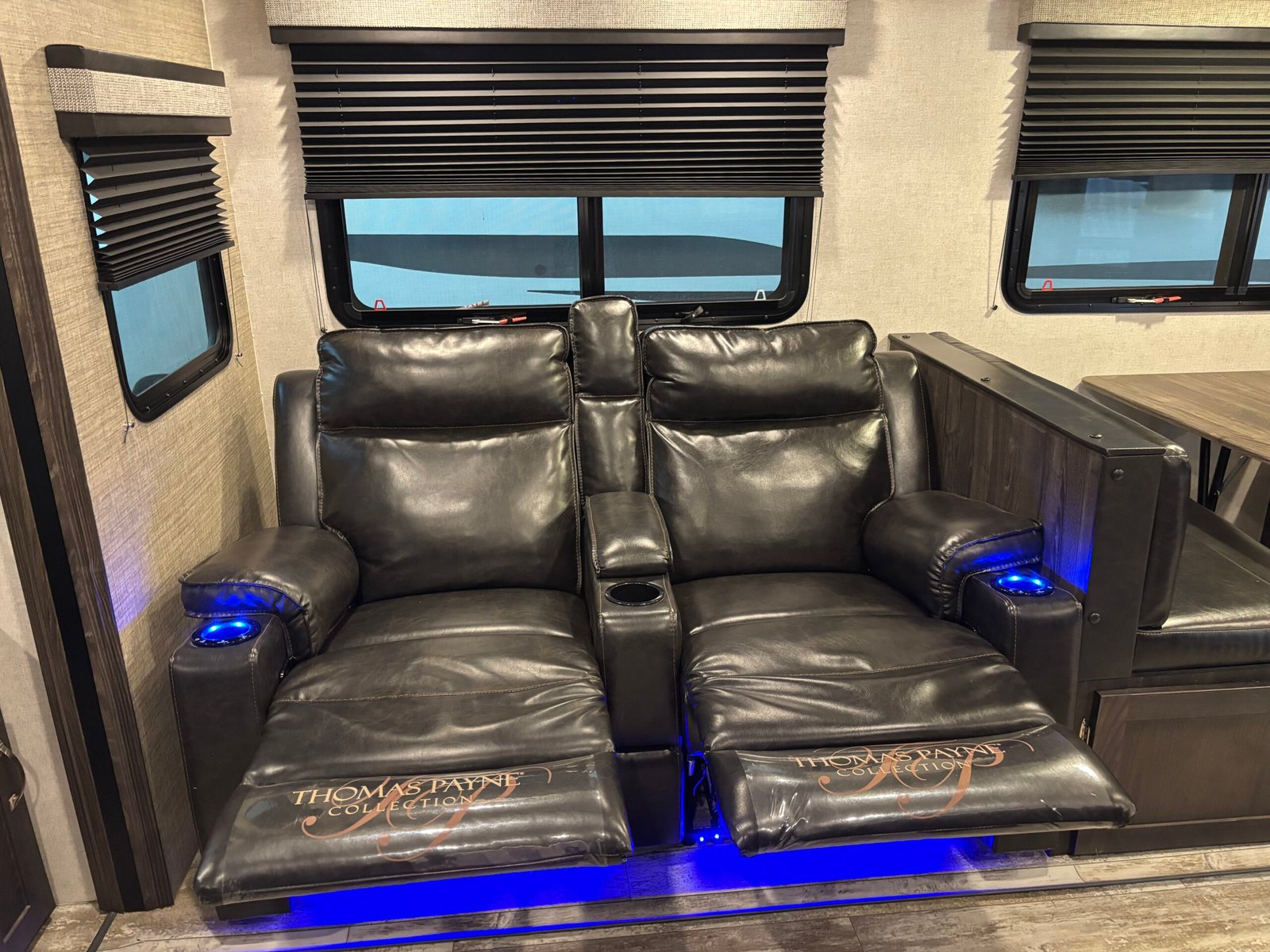 2020 Highland Ridge Open Range Light LT275RLS