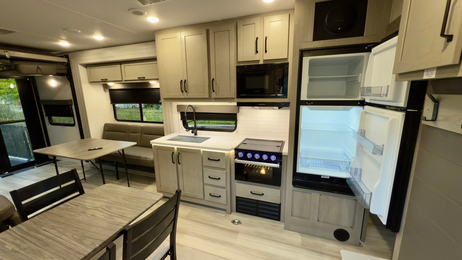 2025 Grand Design Momentum G‑Class 30g Rv 35ft (Toy Hauler Travel Trailer)