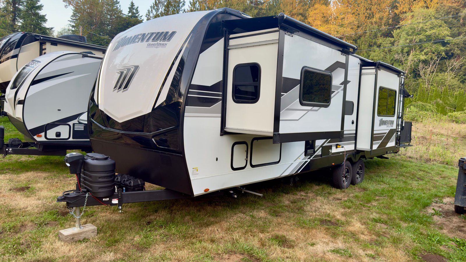 2025 Grand Design Momentum G‑Class 30g Rv 35ft (Toy Hauler Travel Trailer)