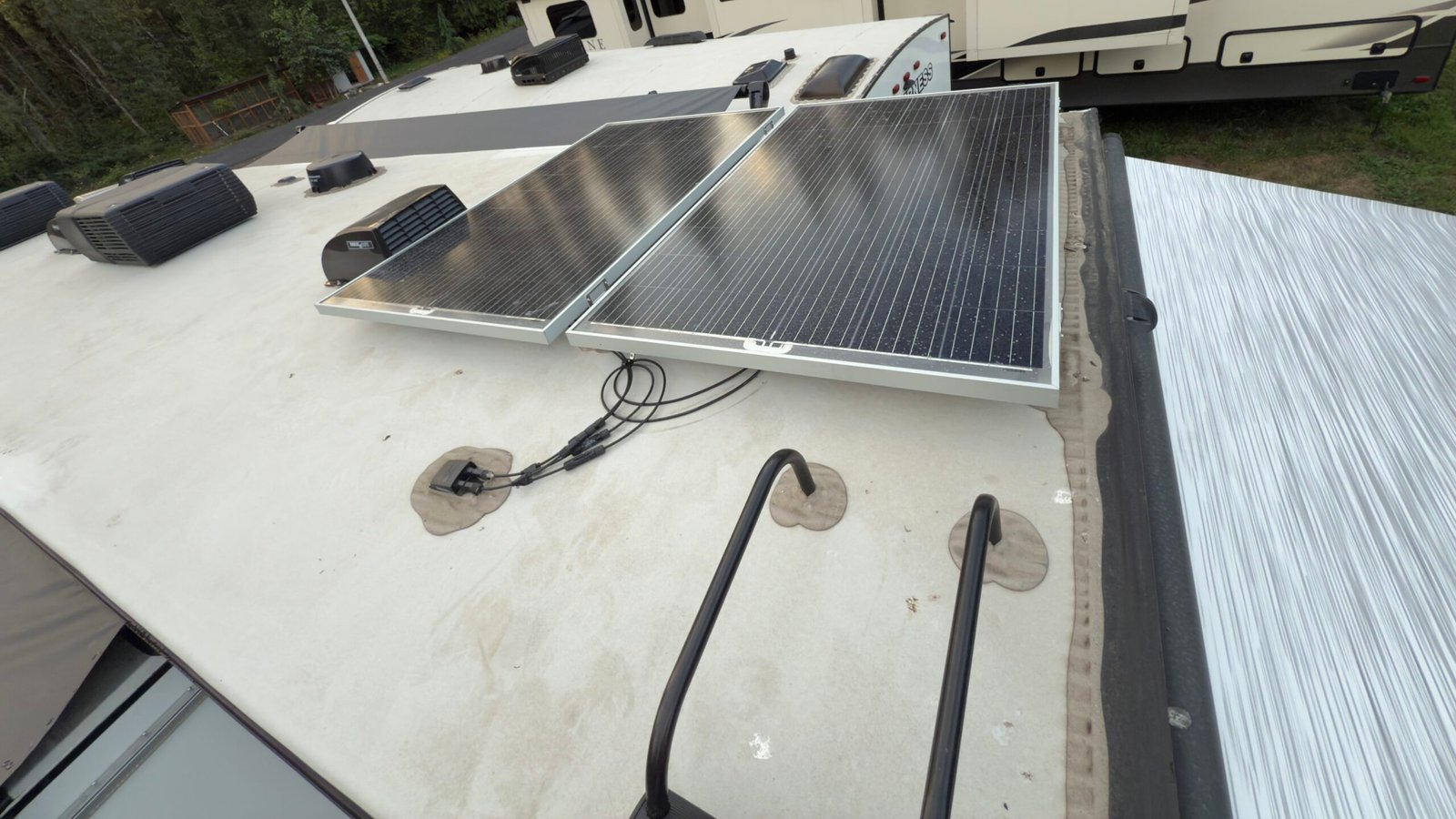 2025 Grand Design Momentum G‑Class 30g Rv 35ft (Toy Hauler Travel Trailer)