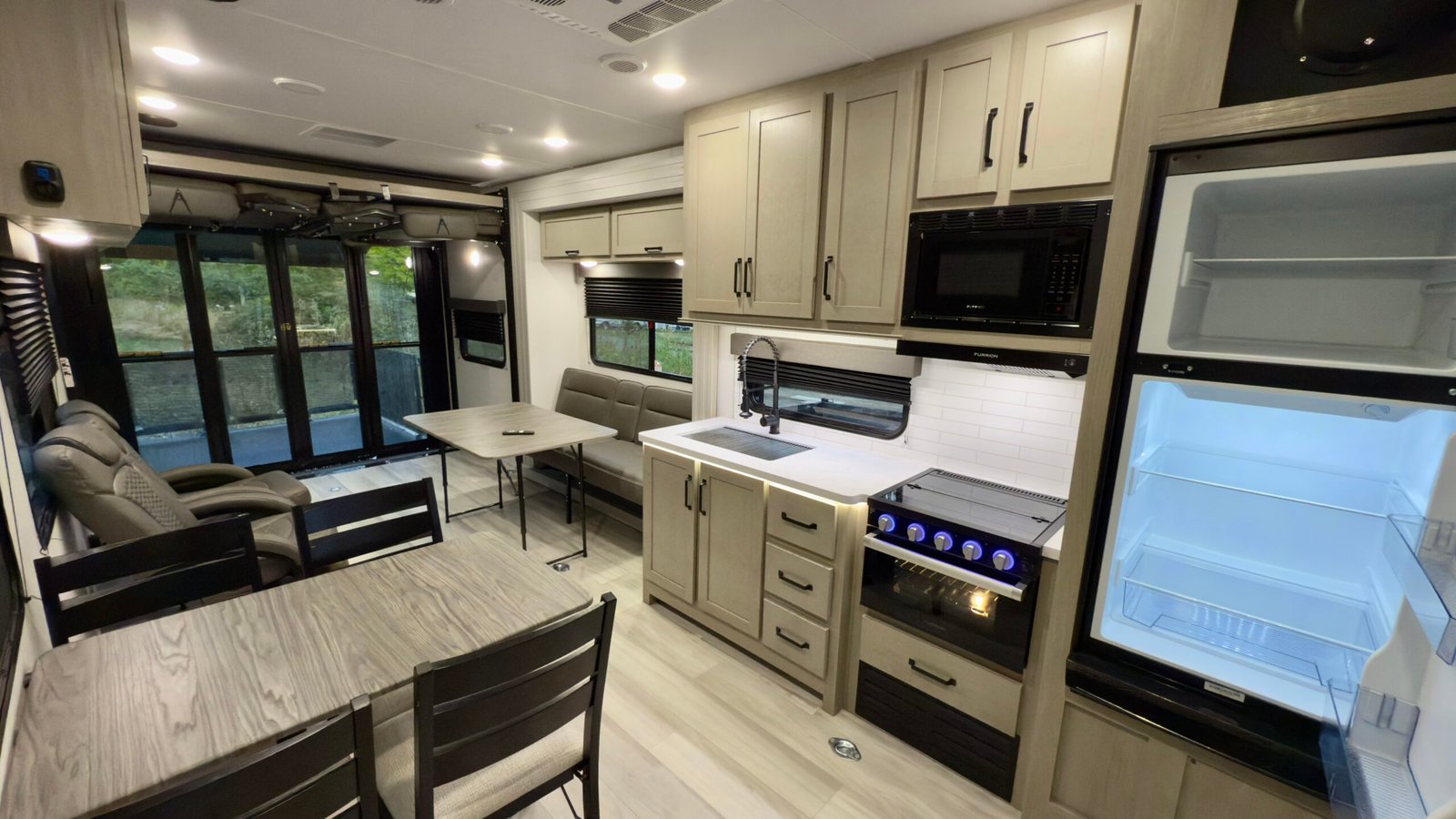 2025 Grand Design Momentum G‑Class 30g Rv 35ft (Toy Hauler Travel Trailer)