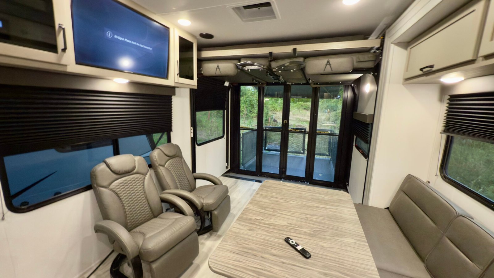 2025 Grand Design Momentum G‑Class 30g Rv 35ft (Toy Hauler Travel Trailer)