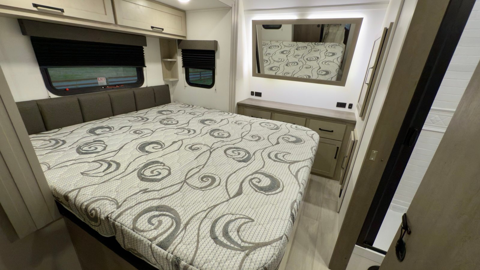 2025 Grand Design Momentum G‑Class 30g Rv 35ft (Toy Hauler Travel Trailer)