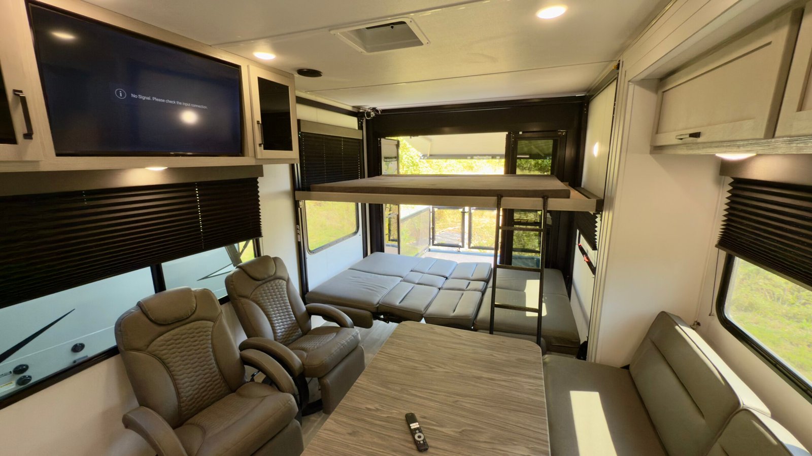 2025 Grand Design Momentum G‑Class 30g Rv 35ft (Toy Hauler Travel Trailer)