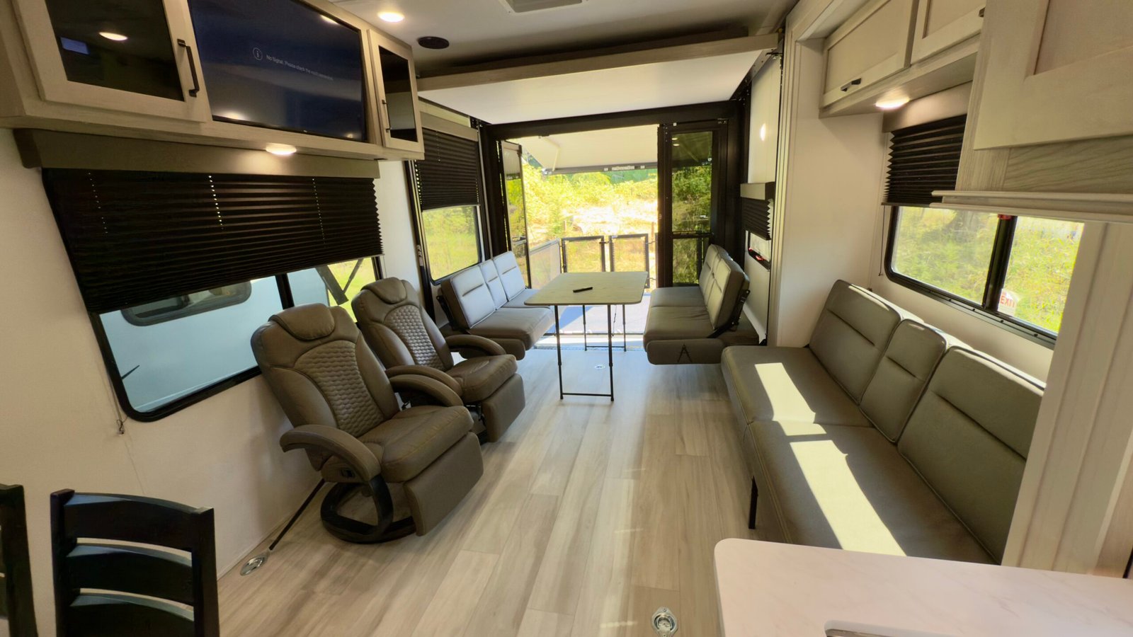 2025 Grand Design Momentum G‑Class 30g Rv 35ft (Toy Hauler Travel Trailer)
