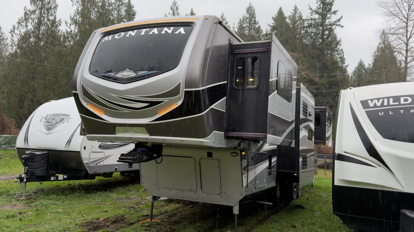 2021 Keystone RV Montana Series M-3760 FL 42FT(Fifth-Wheel)