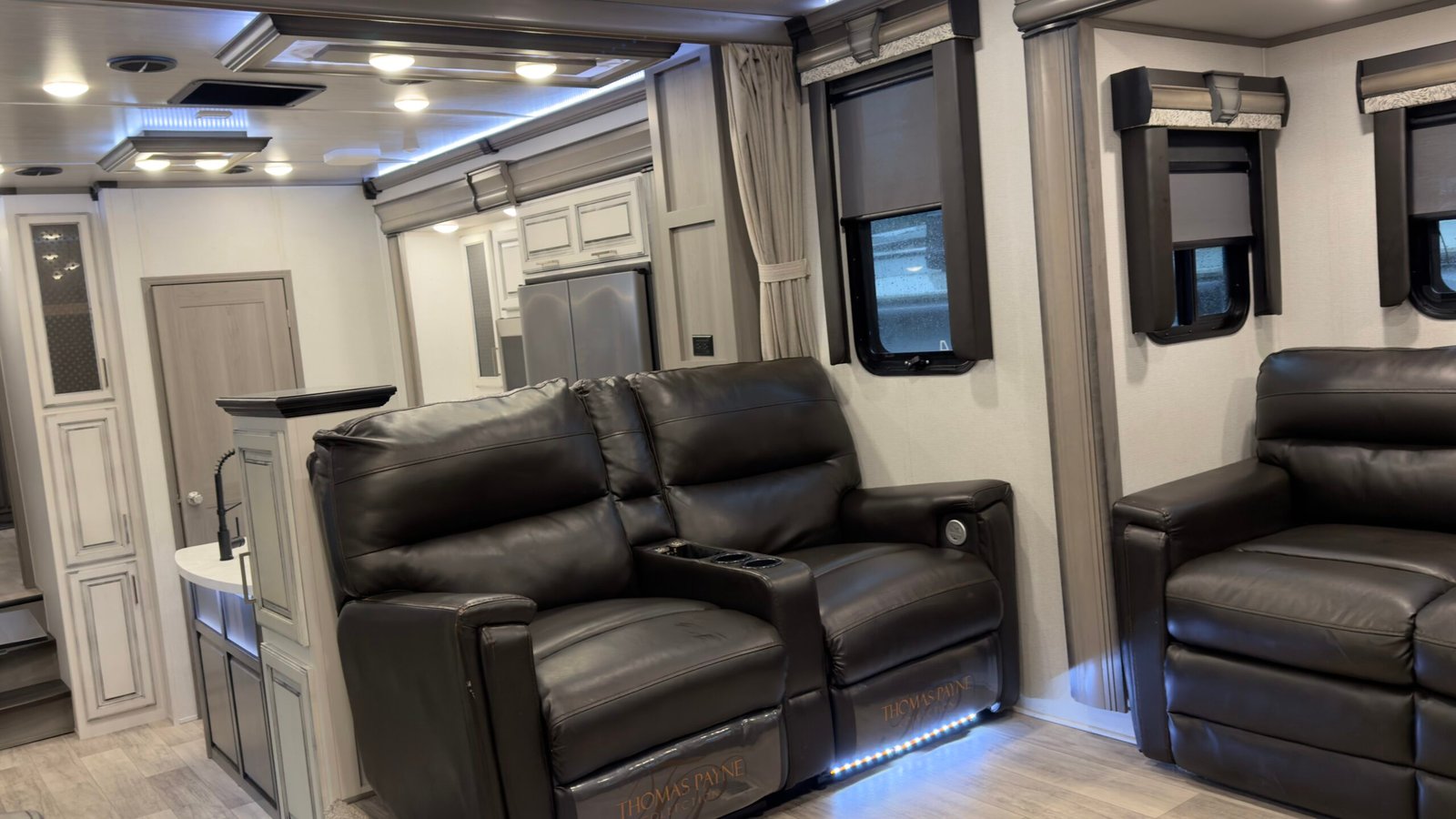 2021 Keystone RV Montana Series M-3760 FL 42FT(Fifth-Wheel)