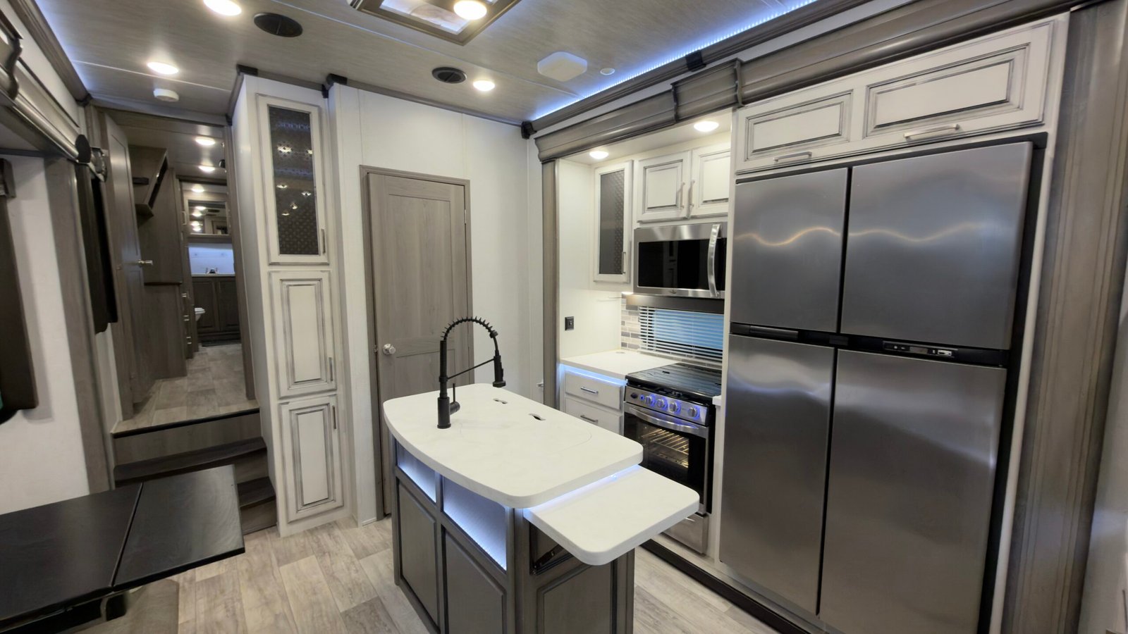 2021 Keystone RV Montana Series M-3760 FL 42FT(Fifth-Wheel)