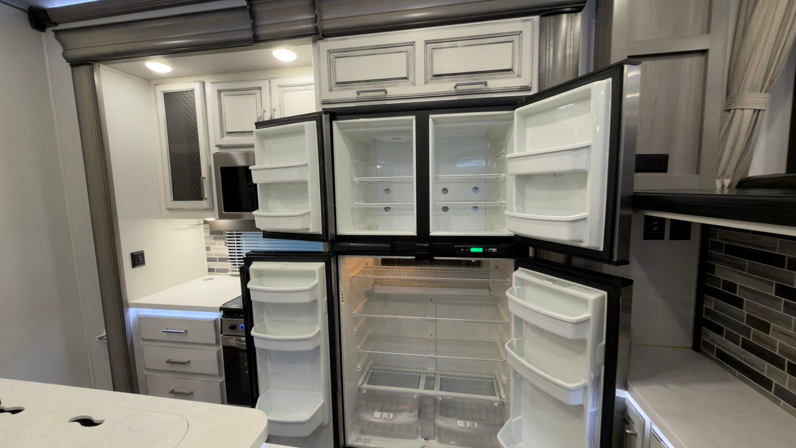 2021 Keystone RV Montana Series M-3760 FL 42FT(Fifth-Wheel)