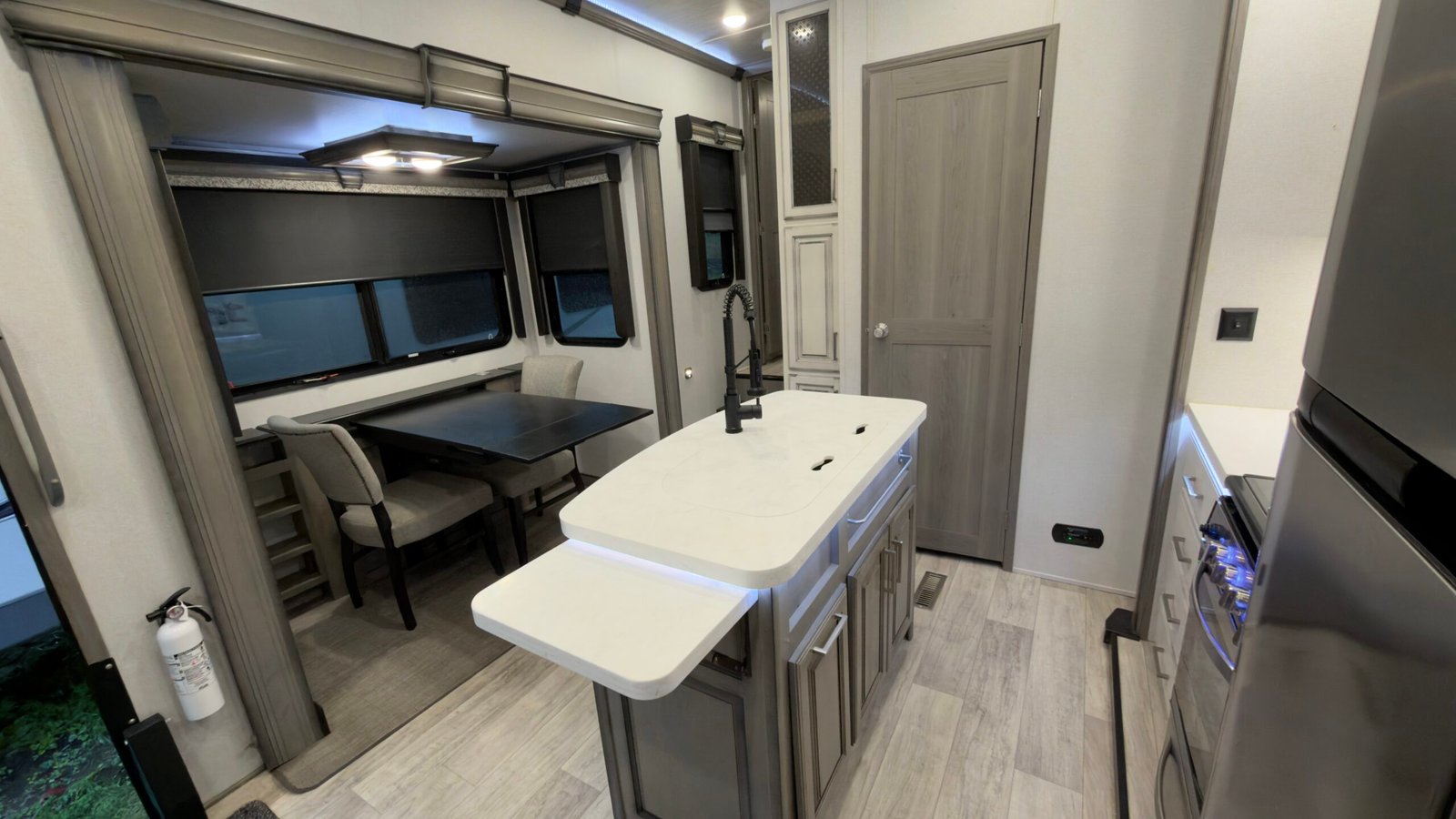 2021 Keystone RV Montana Series M-3760 FL 42FT(Fifth-Wheel)
