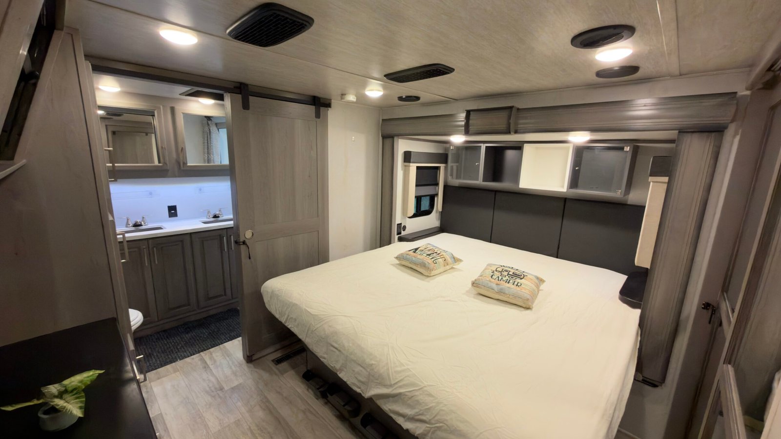 2021 Keystone RV Montana Series M-3760 FL 42FT(Fifth-Wheel)