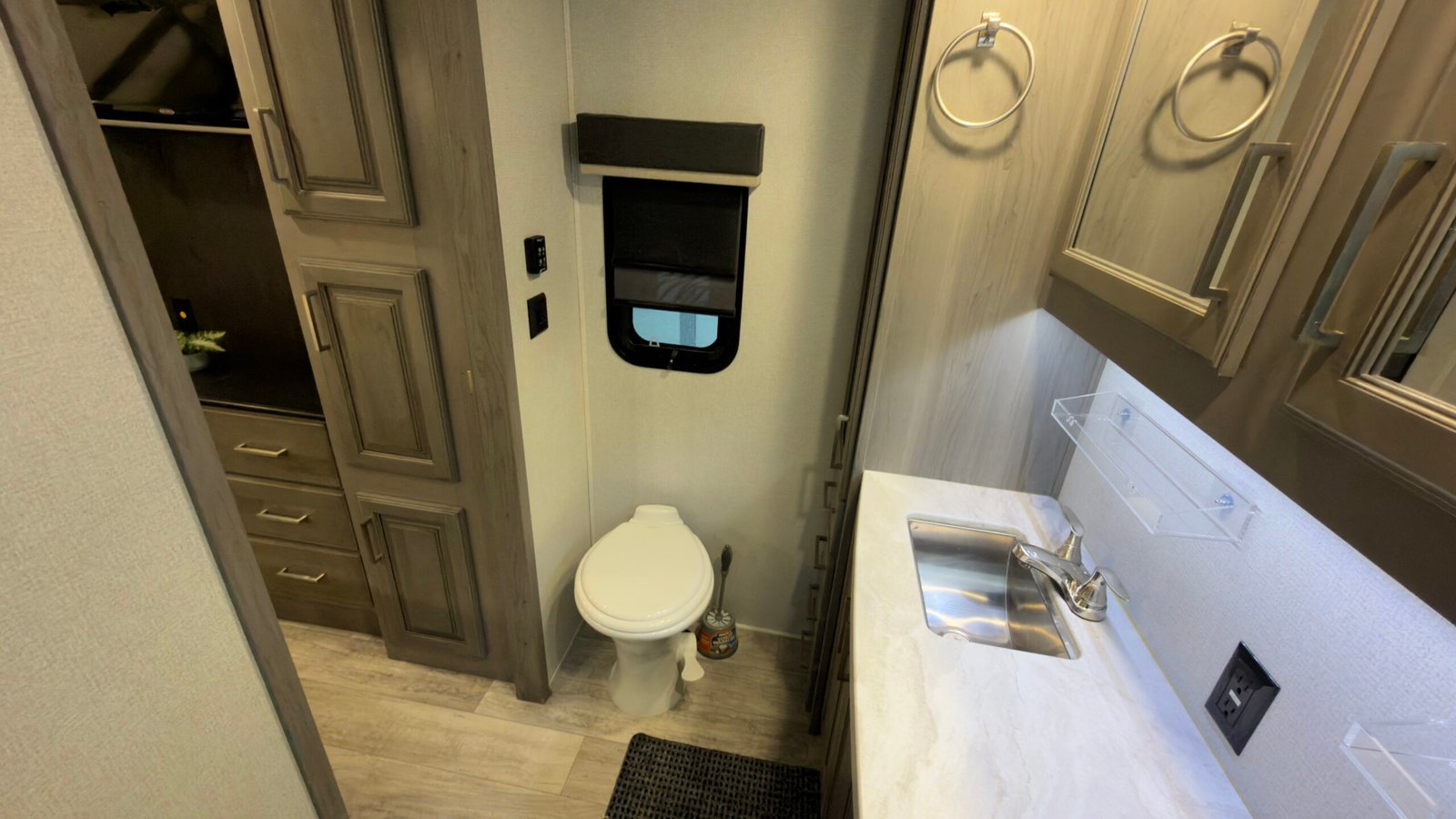 2021 Keystone RV Montana Series M-3760 FL 42FT(Fifth-Wheel)