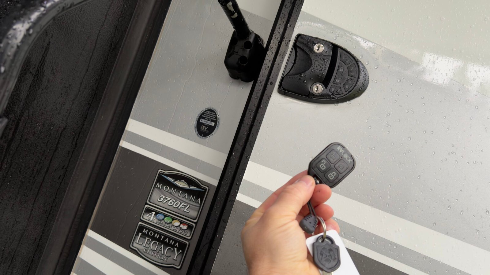 2021 Keystone RV Montana Series M-3760 FL 42FT(Fifth-Wheel)