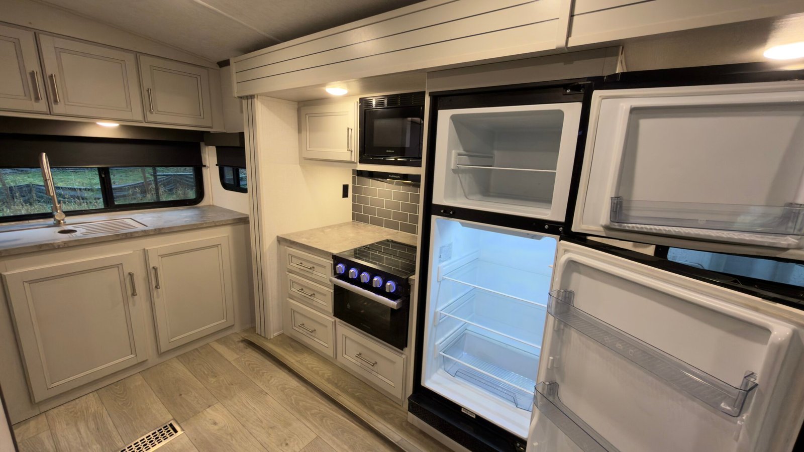 2024 Keystone RV Cougar Series M-22 MLSWE 27FT