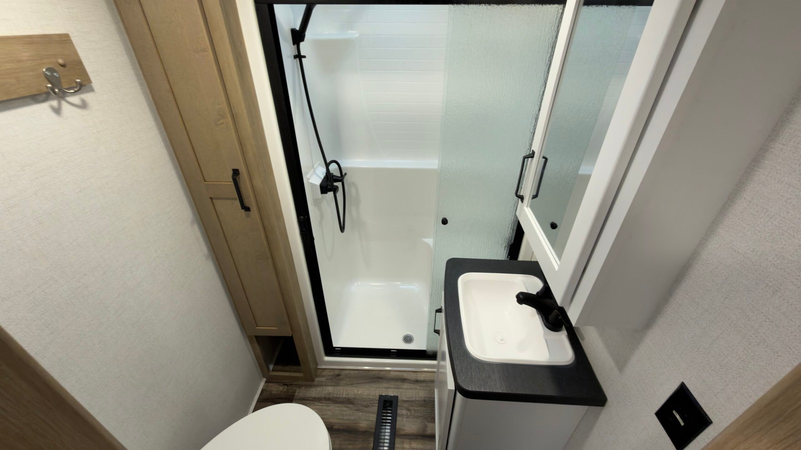 2022 Keystone Carbon Toy Hauler Fifth Wheels – Model 358  39FT