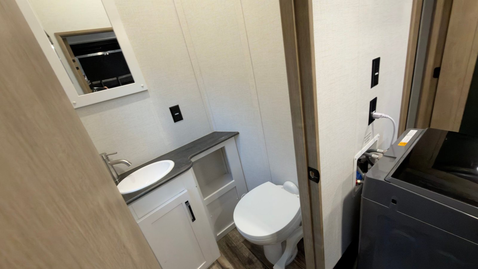 2022 Keystone Carbon Toy Hauler Fifth Wheels – Model 358  39FT