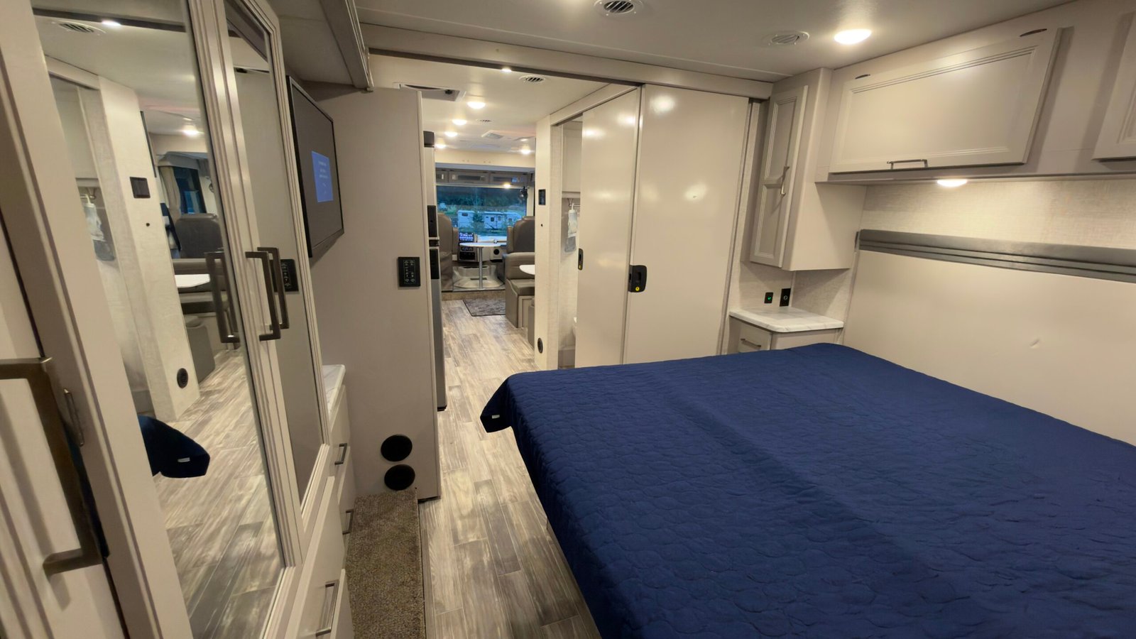 2023 Ford F53 Thor Motor Coach Hurricane Series M-29M 31FT