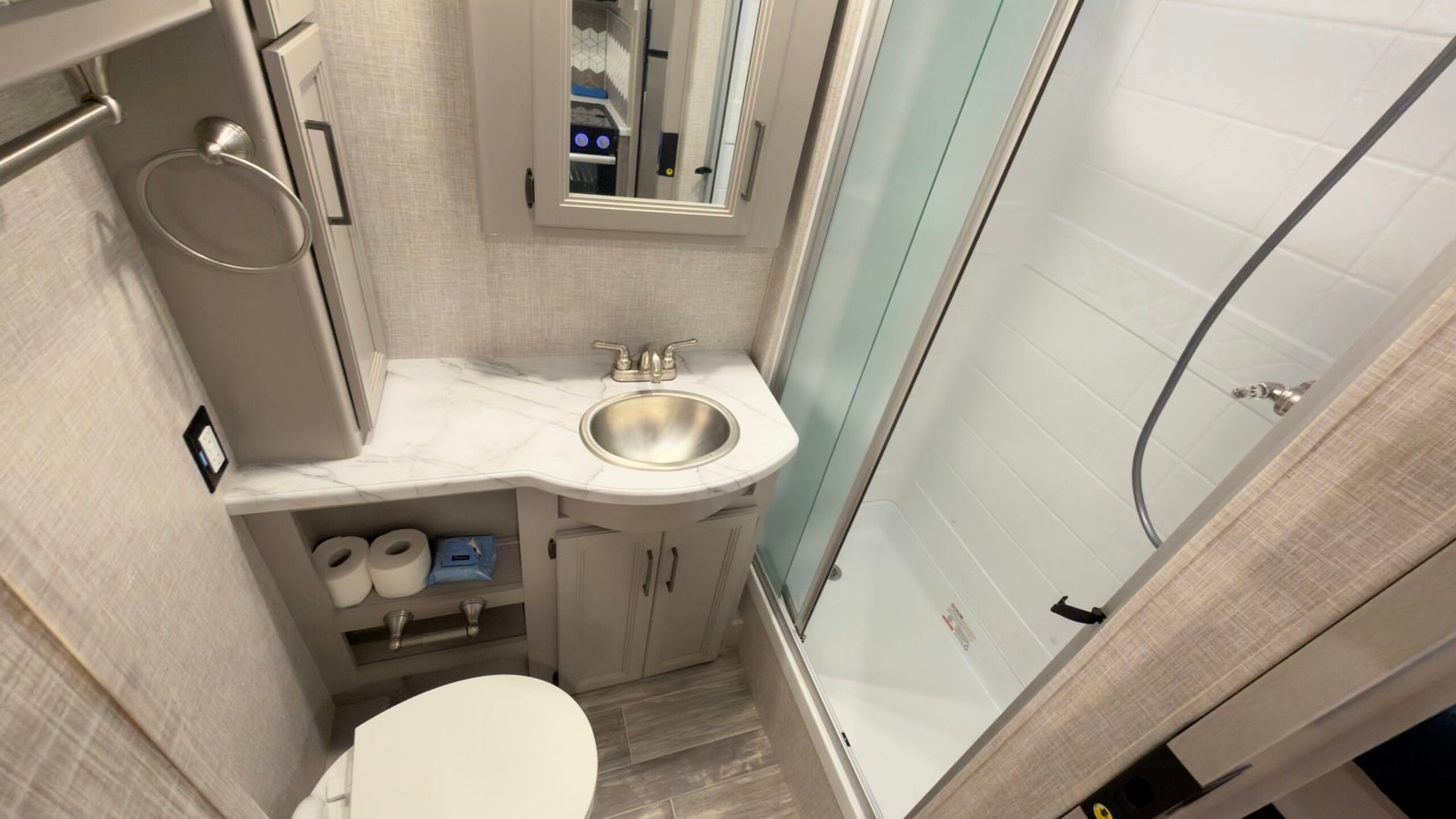 2023 Ford F53 Thor Motor Coach Hurricane Series M-29M 31FT