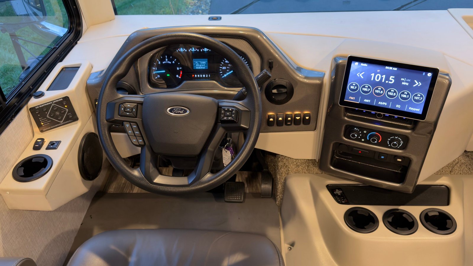 2023 Ford F53 Thor Motor Coach Hurricane Series M-29M 31FT