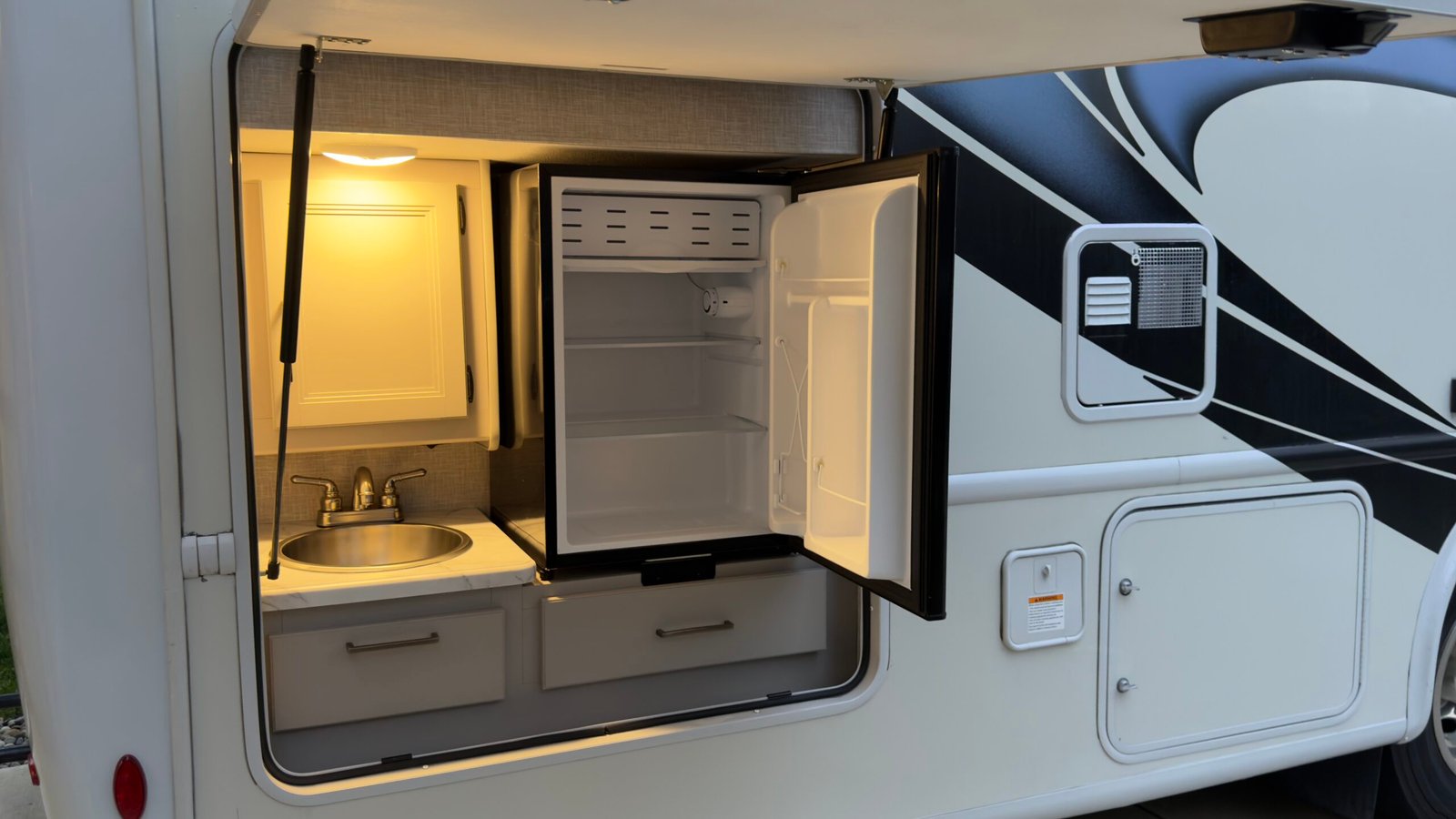 2023 Ford F53 Thor Motor Coach Hurricane Series M-29M 31FT