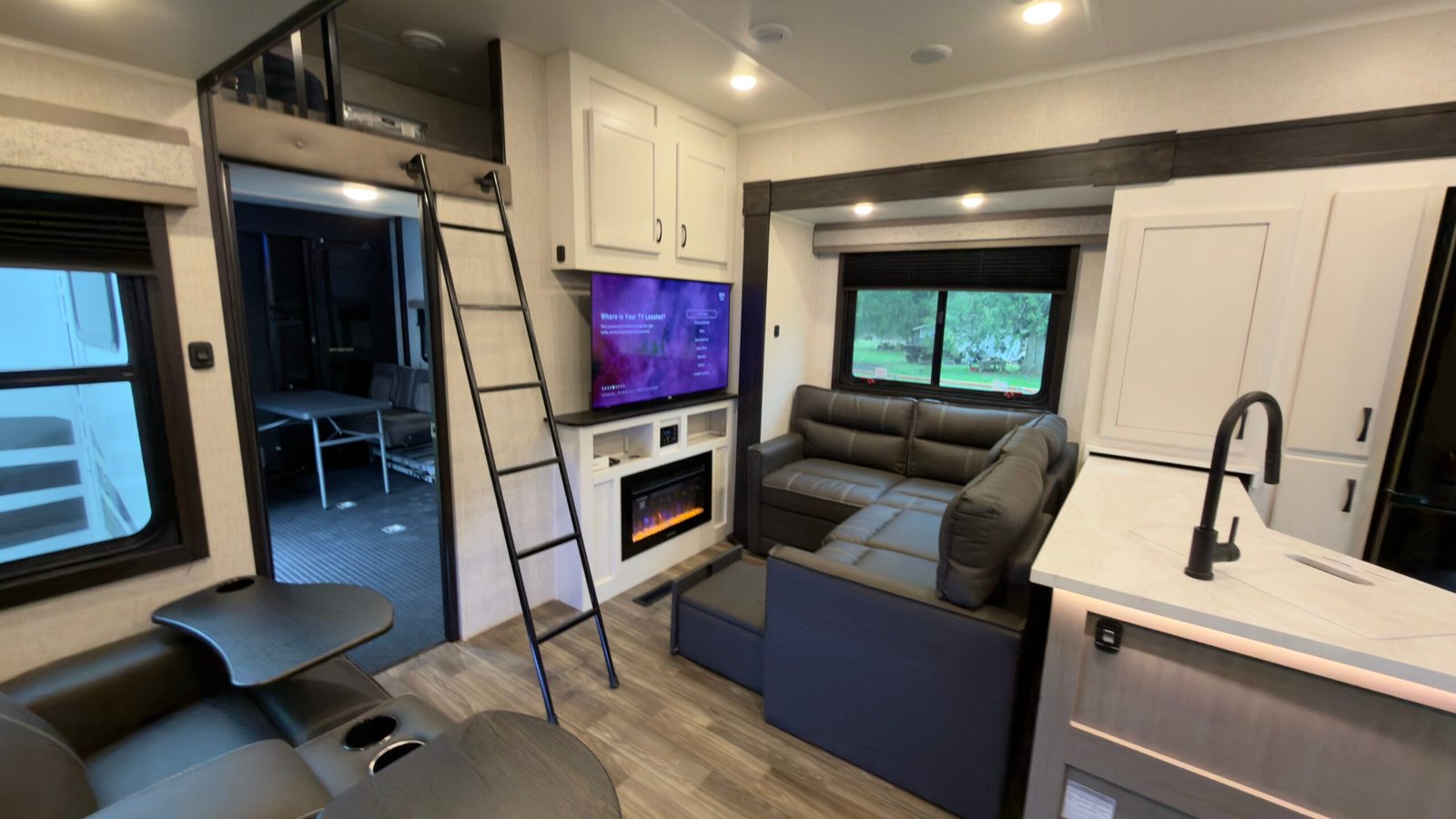 2024 Jayco Seismic Toy Hauler Series M-395 46FT (5 Wheel)