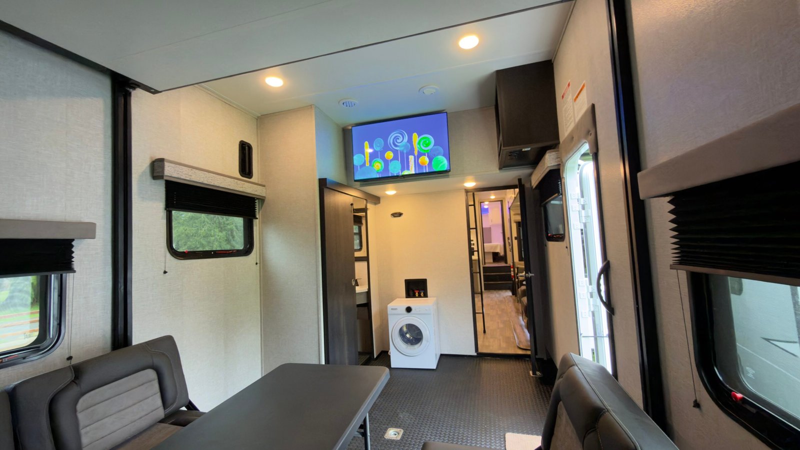 2024 Jayco Seismic Toy Hauler Series M-395 46FT (5 Wheel)