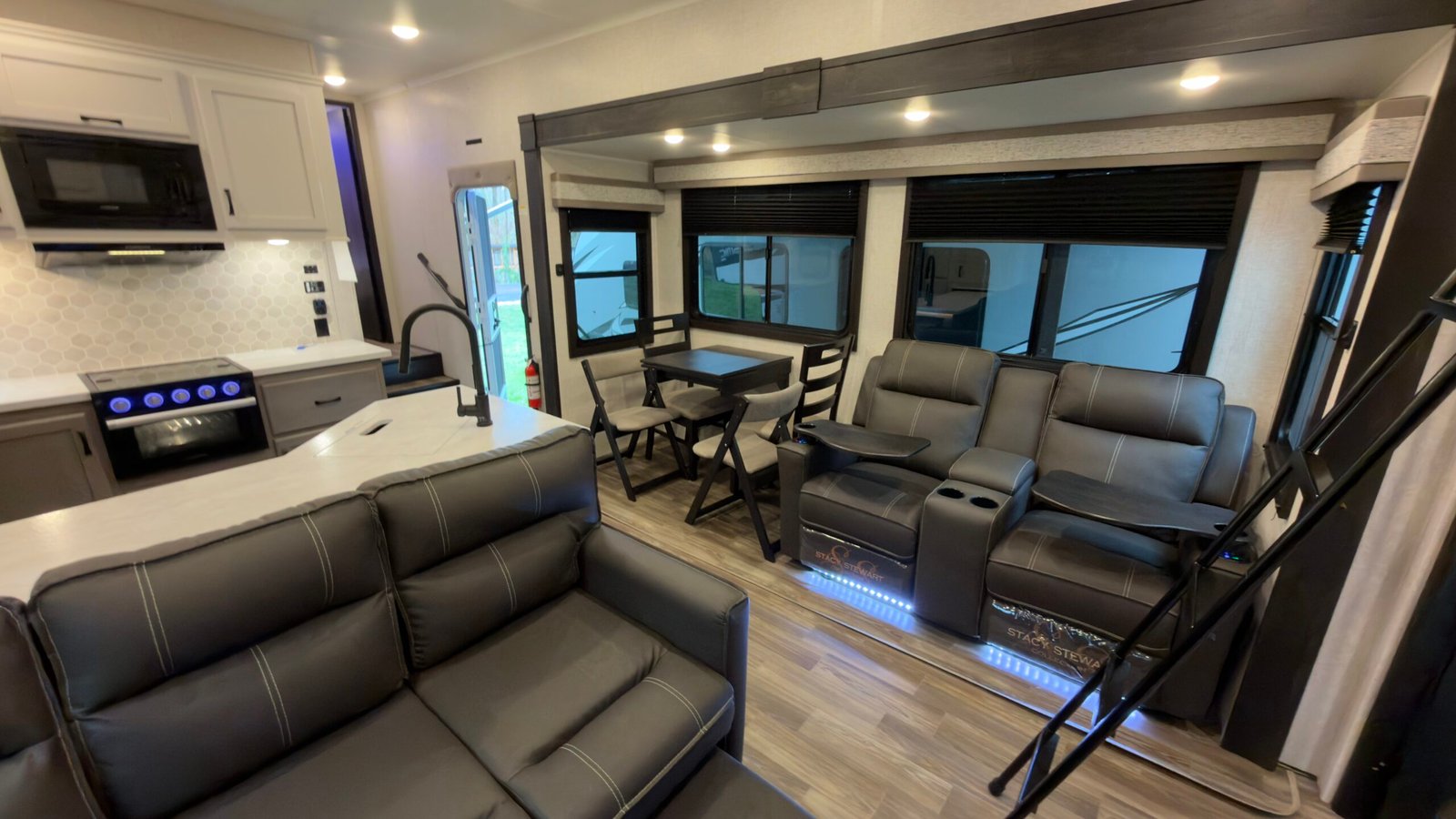 2024 Jayco Seismic Toy Hauler Series M-395 46FT (5 Wheel)