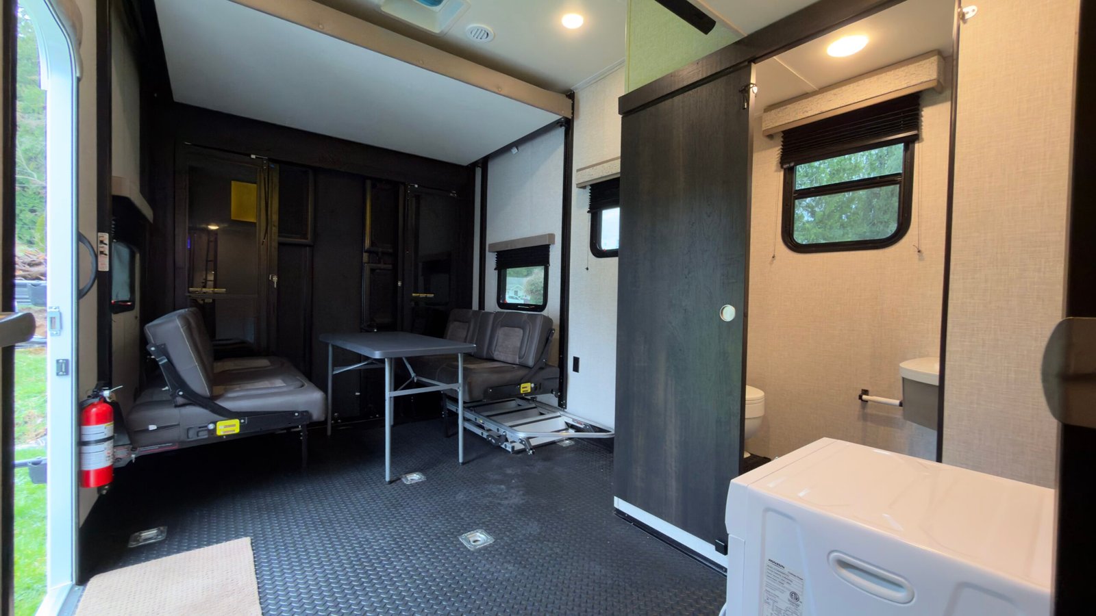 2024 Jayco Seismic Toy Hauler Series M-395 46FT (5 Wheel)