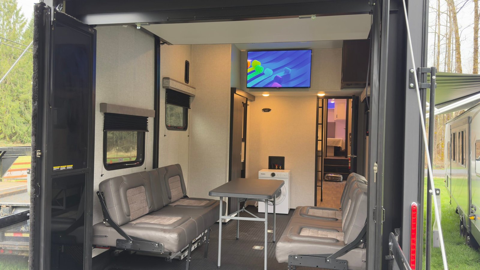 2024 Jayco Seismic Toy Hauler Series M-395 46FT (5 Wheel)