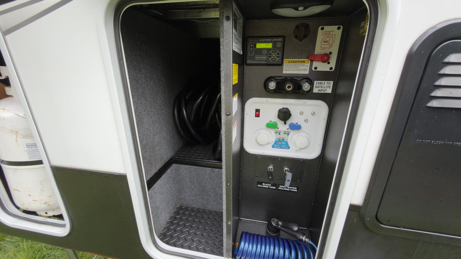 2024 Jayco Seismic Toy Hauler Series M-395 46FT (5 Wheel)