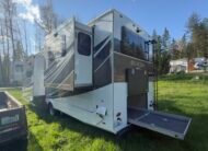 2021 VANLEIGH RV BEACON SERIES M-42RDB LUXURY 5-Wheel