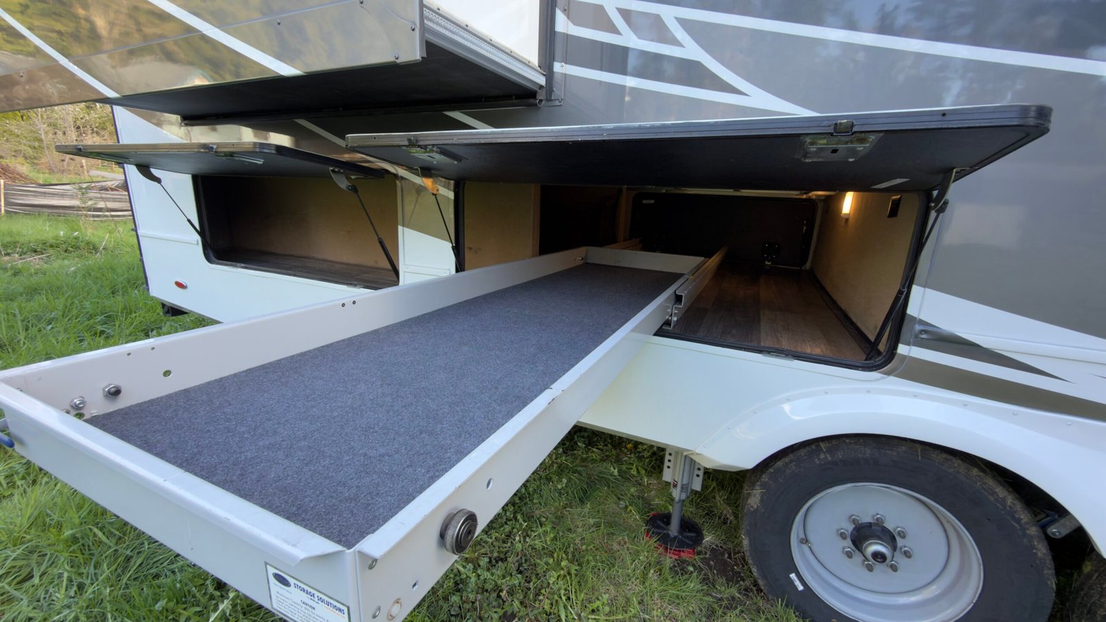 2021 VANLEIGH RV BEACON SERIES M-42RDB LUXURY 5-Wheel