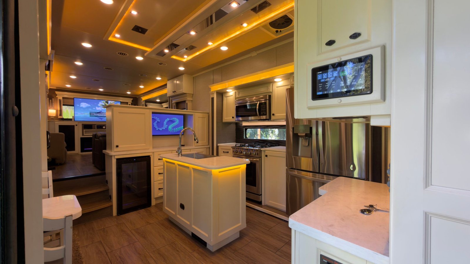 2021 VANLEIGH RV BEACON SERIES M-42RDB LUXURY 5-Wheel