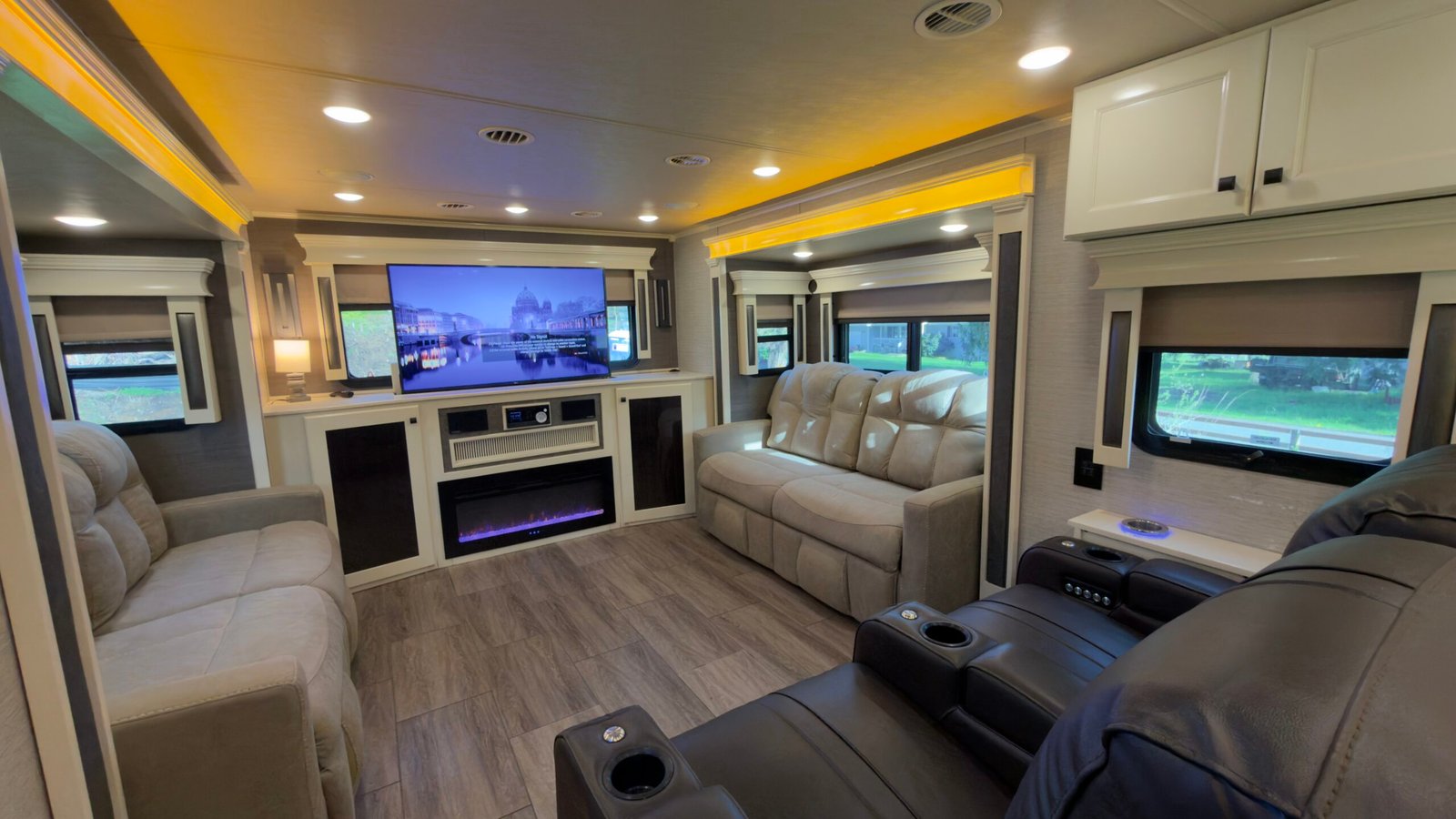 2021 VANLEIGH RV BEACON SERIES M-42RDB LUXURY 5-Wheel